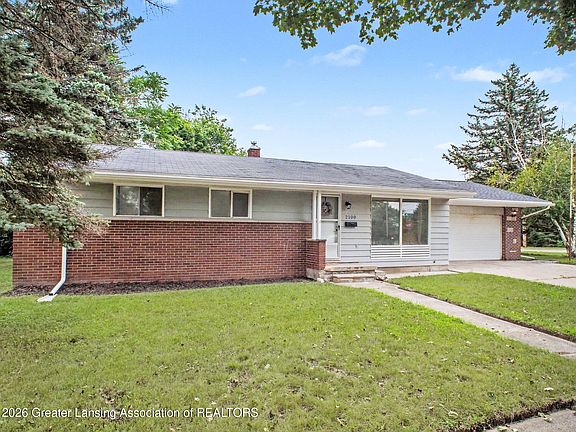 3rd image of 2100 Bruce Ave