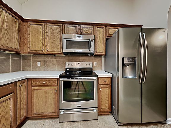 5th image of 5428 Magnolia Trl