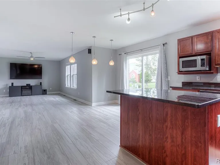 711 Cherry Stone Dr — Photo 9