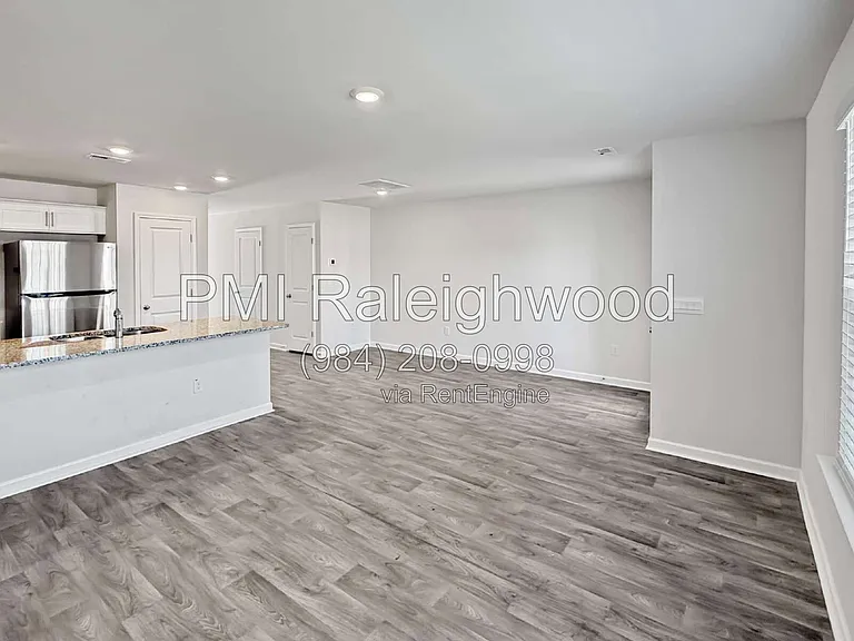 3307 Alibird Ln — Photo 12