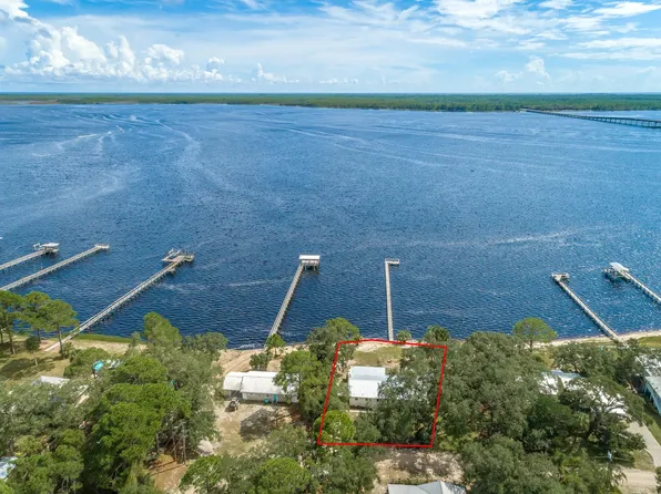 23 Pompano Dr, Panacea, FL 32346