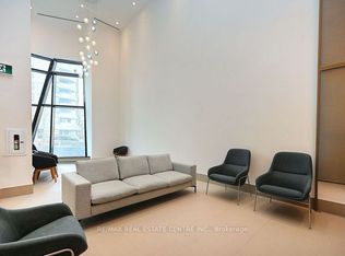 430 Square One Dr #1308, Mississauga, ON L5B 0E2