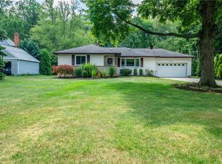 28929 Osborn Rd, Bay Village, OH 44140