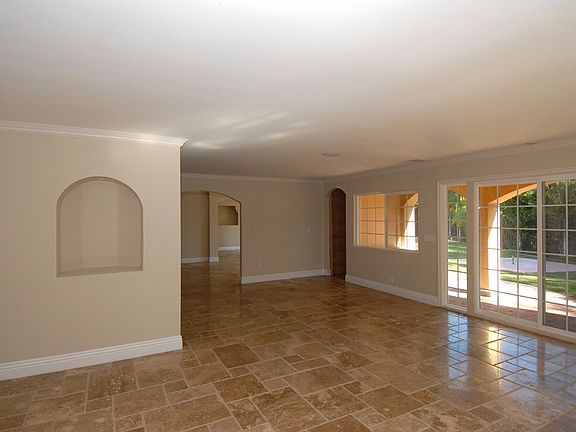 Additional Living Room