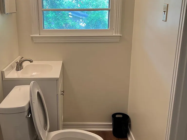 218 Glen Oaks Rd — Photo 4