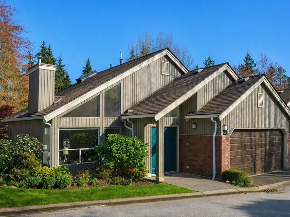 4055 Indian River Dr #29, North Vancouver, BC V7G 2R7