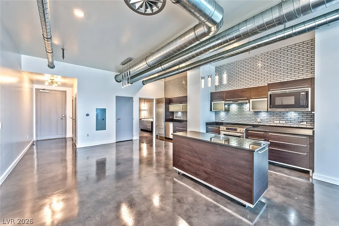 Newport Lofts — Photo 3