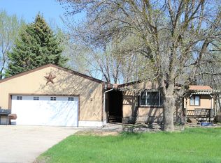 12 Penrose Dr, Mccook Lake, SD 57049