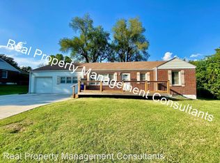 10200 E 69th Ter, Raytown, MO 64133