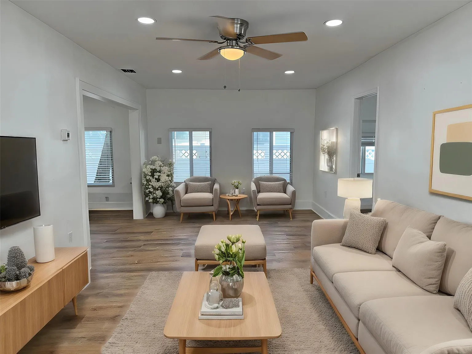 4 bed, 2.0 bath, 1404 sqft, $3,150 — Photo 2