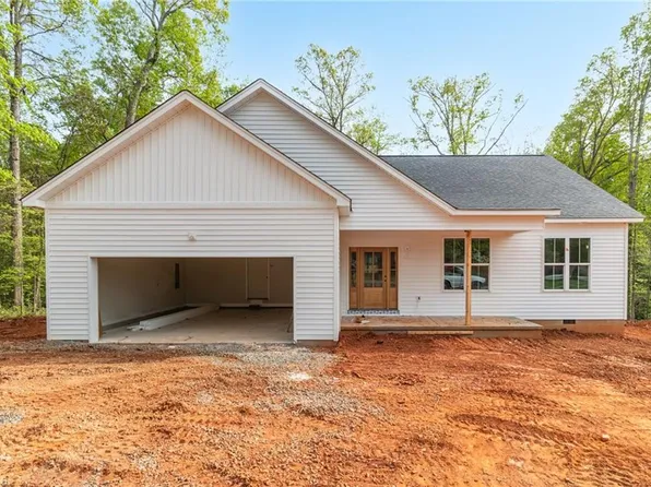 340 College St, Rural Hall, NC 27045