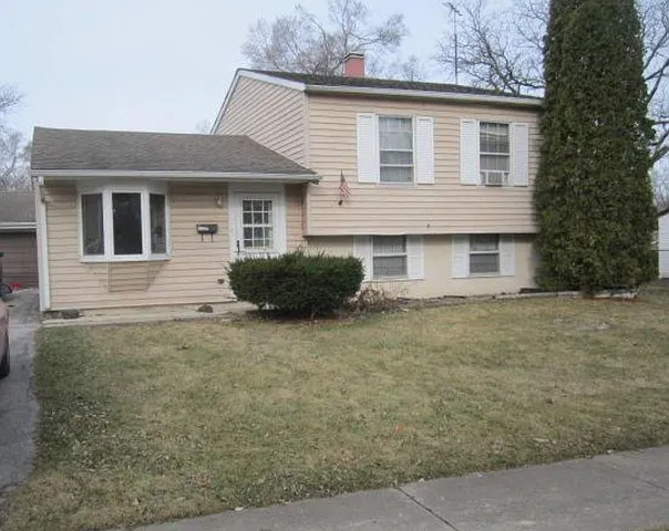 21624 Cynthia Ave photo 1