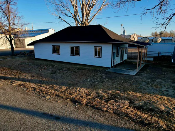 302 3rd St S, Basin, WY 82410