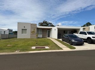 12 Main Cove St, Guaynabo, PR 00969