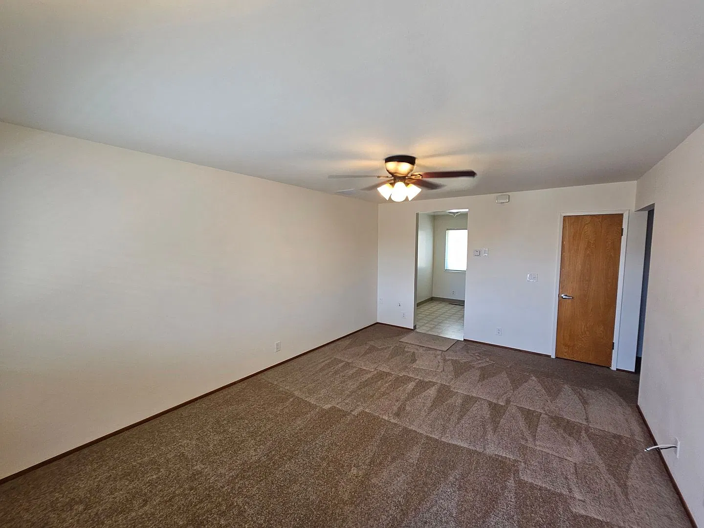 Retirement Community 62+ Only: 1 Bed/1 Bath "Special Treat" - San Leandro — Photo 2