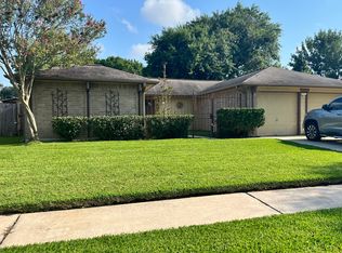 2512 Drummer Dr, League City, TX 77573