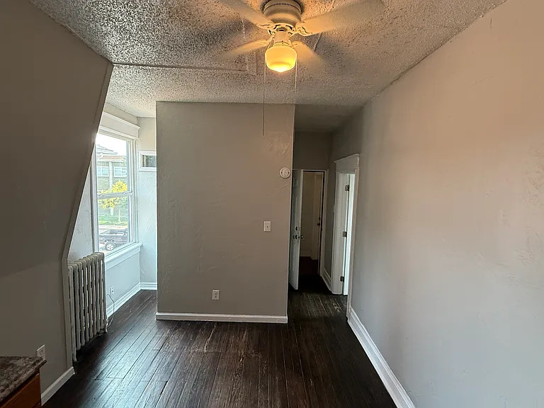 605 W 5th Ave #202 — Photo 6