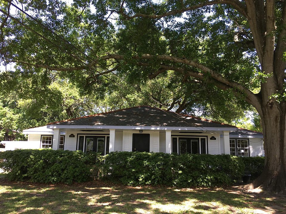 Daytime view of 125 Dodge Avenue