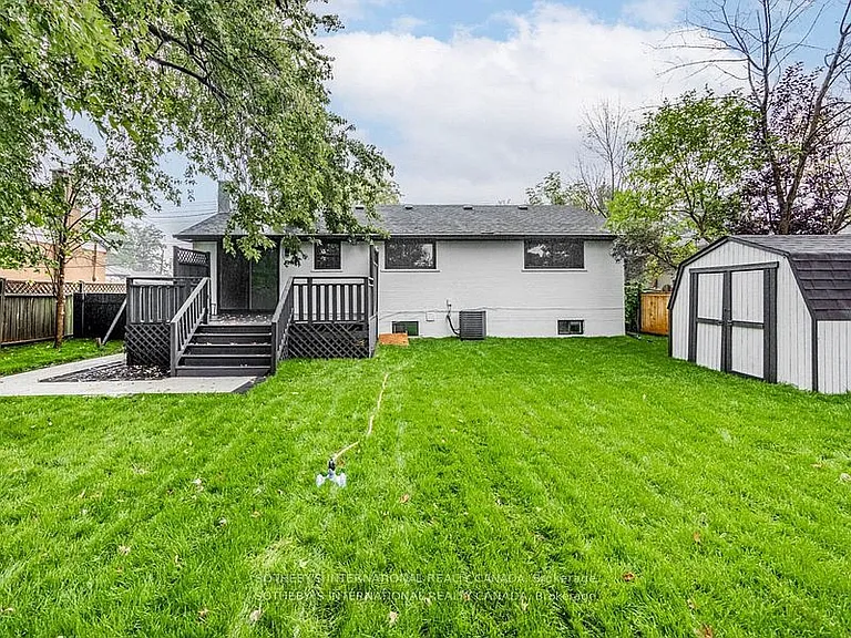 222 Hammersmith Ct #UPPER — Photo 21