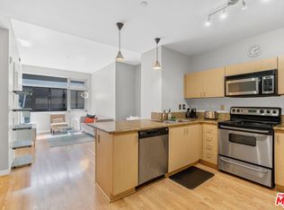 630 W 6th St APT 613, Los Angeles, CA 90017