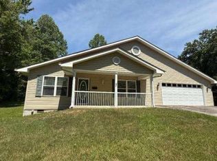 751 Yonside Dr, Sparta, TN 38583