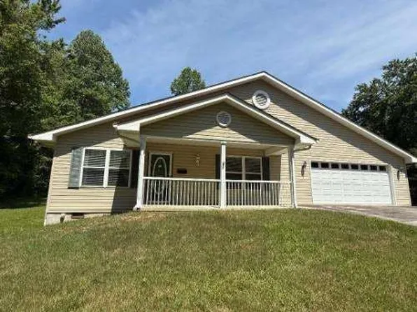 751 Yonside Dr, Sparta, TN 38583