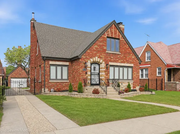 8034 S Clyde Ave, Chicago, IL 60617