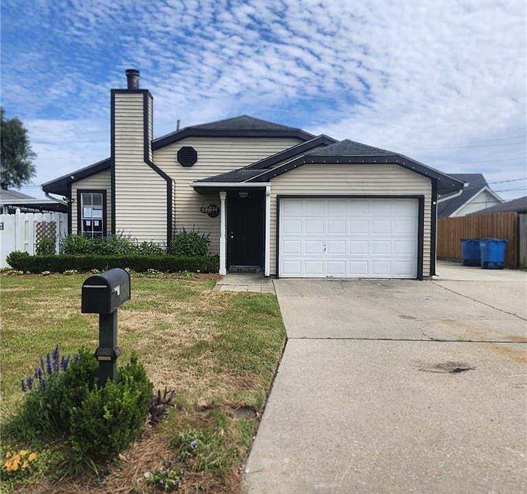 1st image of 334 River Point Dr