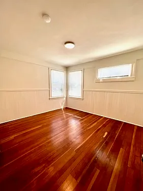 2101 Powell St Photo 1