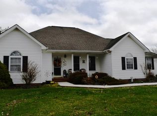480 S Petunia Rd, Wytheville, VA 24382