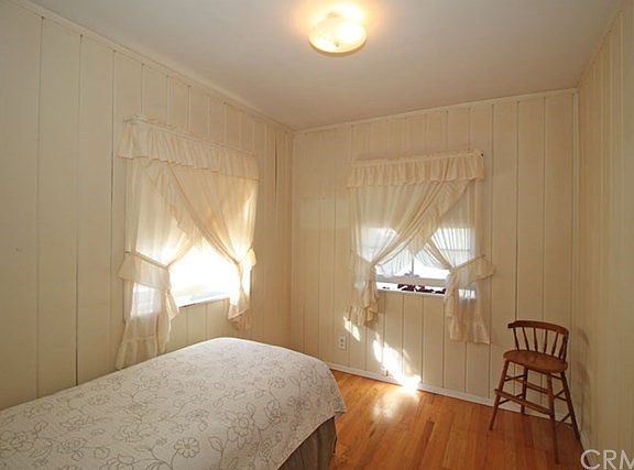 5th image of 5858 Hardwick St