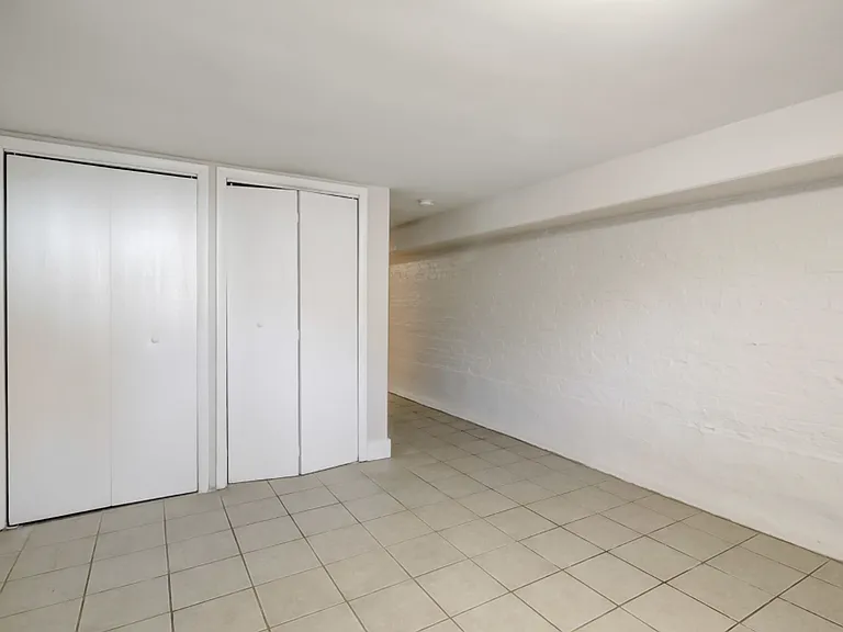 2629 N. Charles St — Photo 10
