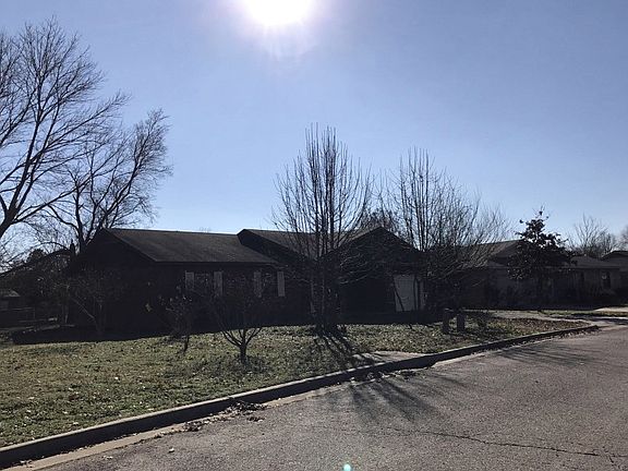3rd image of 1516 E M St