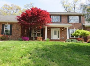 90 Fairmount Dr S, Alton, IL 62002