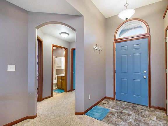 4th image of 57153 Garnet Ln