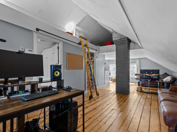 76 Locust St Floor 3, Providence, RI 02906