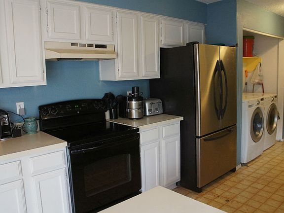 4th image of 2308 Abbington Ln