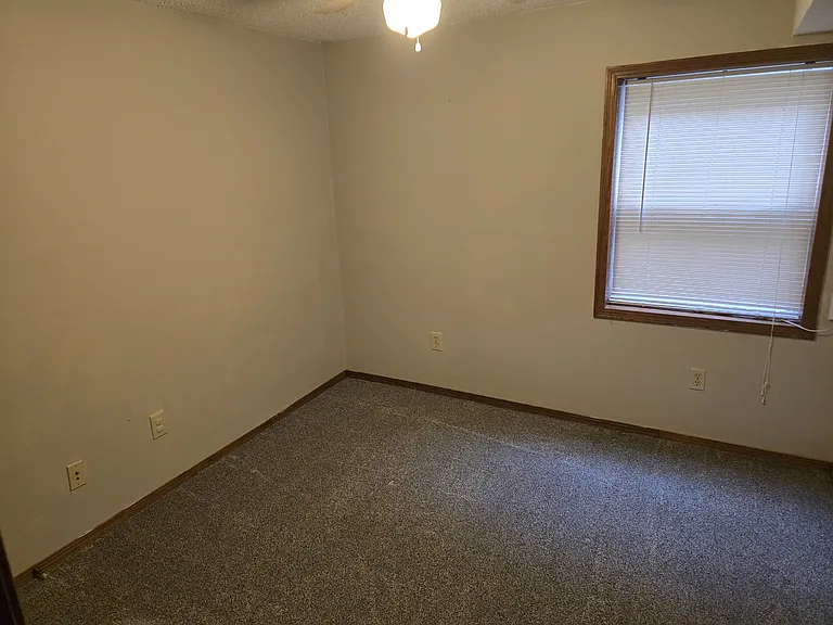 2329 S Fieldcrest St — Photo 6