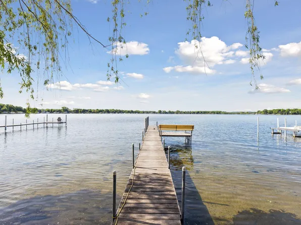 3335 Crystal Bay Rd, Wayzata, MN 55391