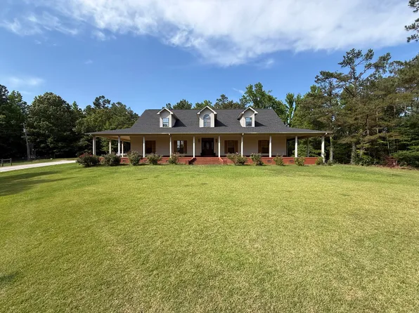 100 Richardson Rd, Walnut, MS 38683