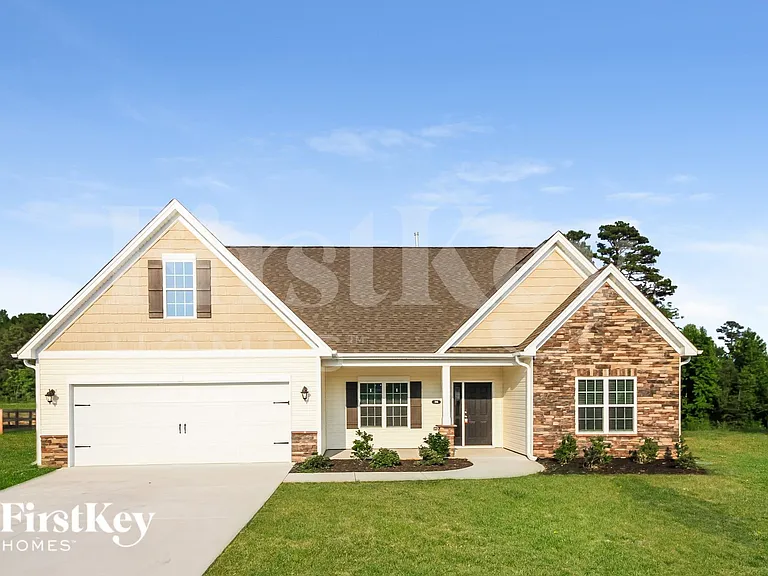 196 Sand Hill Dr — Photo 1