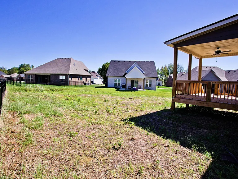 851 Jersey Dr — Photo 39