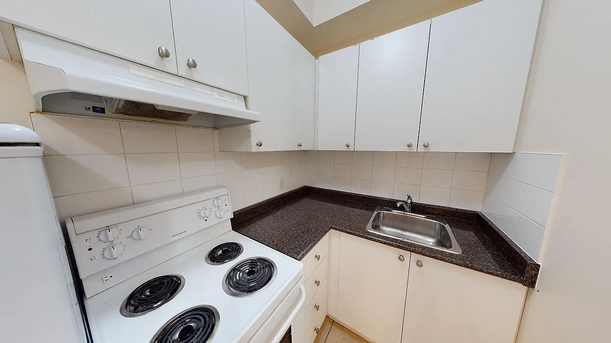 Building Photo - 2938 Danforth Ave #2B