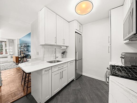 2nd image of 440 E 79th St APT 1I