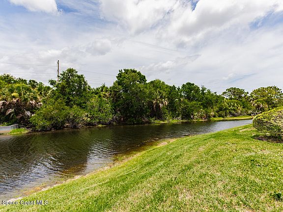 3rd image of 4895 Lake Waterford Way W #2207
