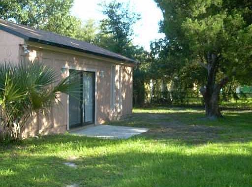 3rd image of 2312 Fontainebleau Dr