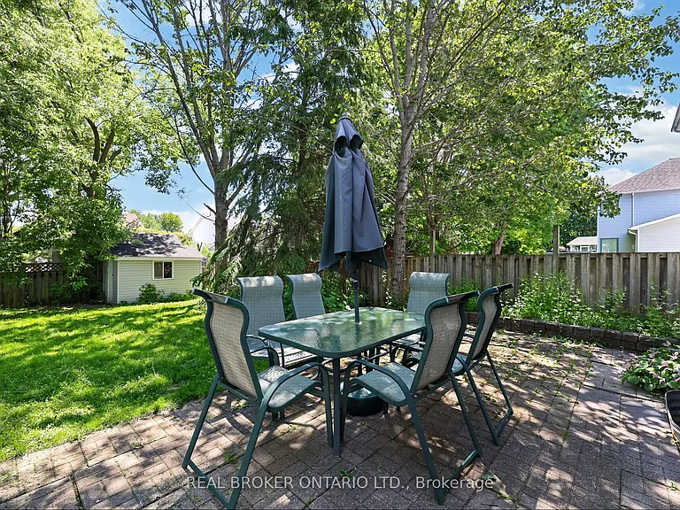 1895 Applewood Ave #UPPER — Photo 24