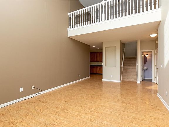 4th image of 9686 Twin Leaf Dr
