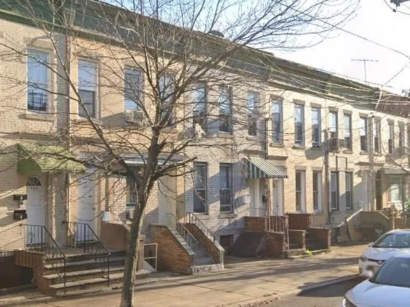 146 West Side Avenue image 2 of 7