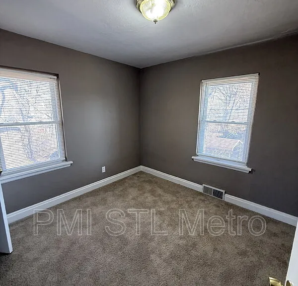 6737 Kenwood Dr — Photo 6